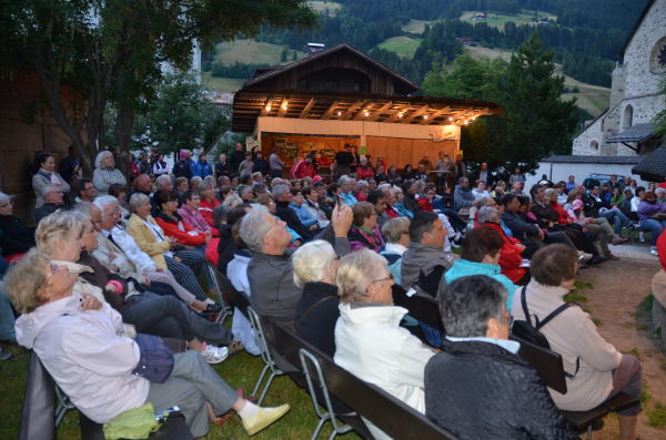 Read more about the article Abendkonzert im Pavillon, am 25.06.2014